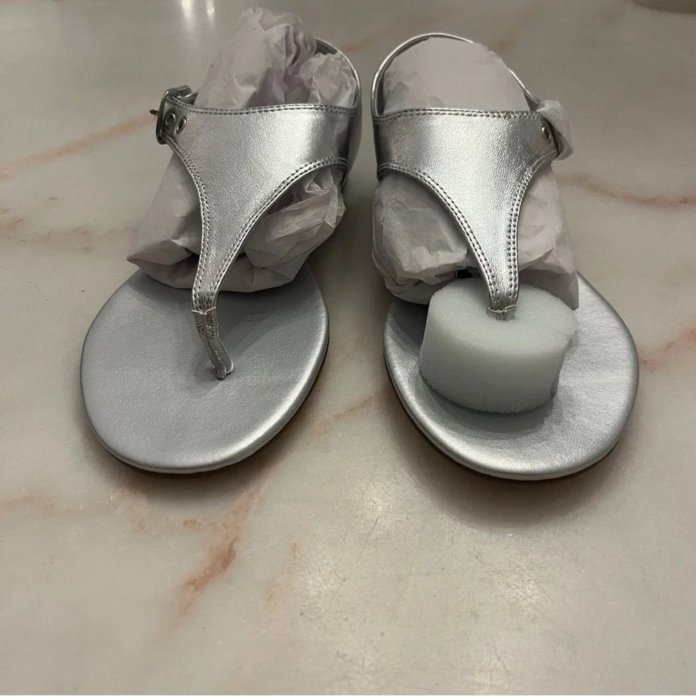 Anthro Silent D Aleen Silver Leather Thong Sandal Sz US 7-7.5‎ / EU 38 NEW
